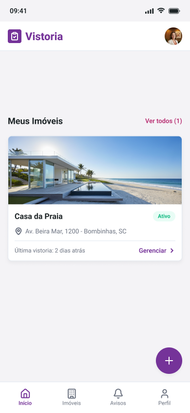 Tela inicial do app Vistoria mostrando o imóvel Casa da Praia com foto, endereço em Bombinhas (SC) e a etiqueta Ativo.